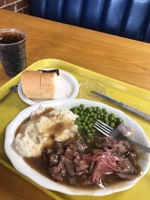 Hot Roast beef dinner! If this doesn't look great I don't know what does!