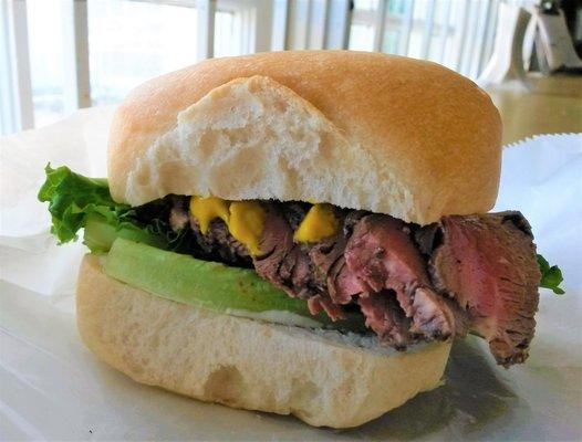 The beauty of the beef tenderloin sandwich. Beauty was in the eye of the beholder.  Now, beauty is in the stomach of the beholder...