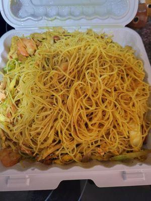 Singapore noodles..I asked for extra shrimp and onions and I got this...