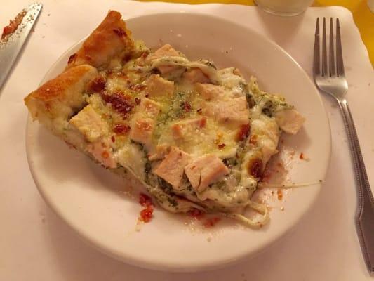 Pesto chicken pizza