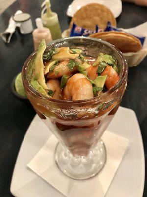 Medium shrimp cocktail, no need to add anything to it, the flavors are all perfectly there.