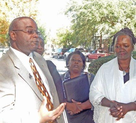 Our Premier Walking Tour 'Slaves In The City' w/ Founder Joe McGill of the Slave Dwelling Project with Patt Gunn & Tour Guide Erica Simmons