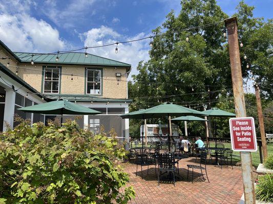 Patio - Outdoor Dining