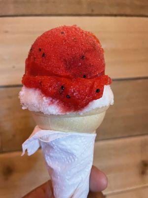 Ice cream | Mexican dragon fruit & burned milk flavors