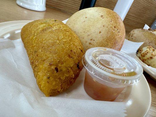 empanada and pandebono