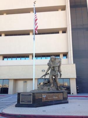 Raymond Murphy memorial statue