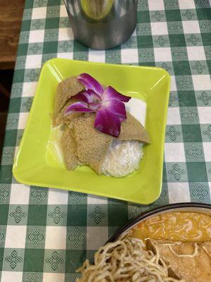 Sweet Sticky Rice with Thai Custard