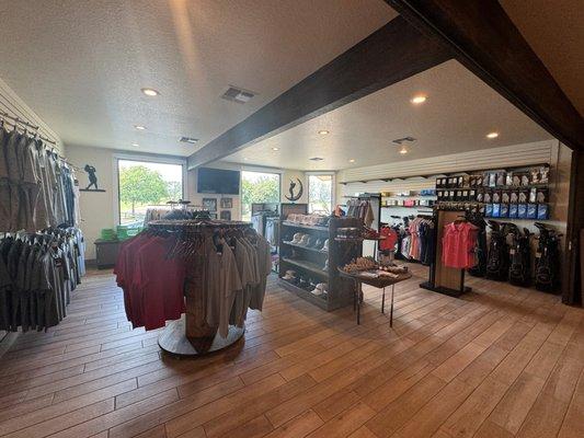 GOLF PRO SHOP