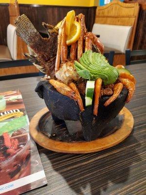 Molcajete de mariscos