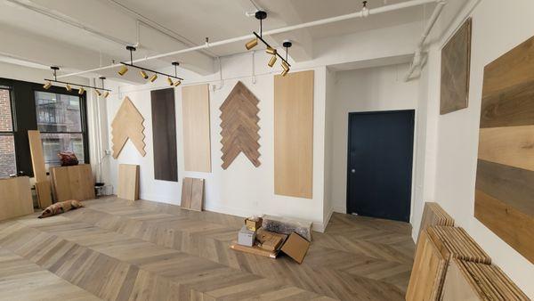 Wood flooring showroom and store to choose and buy wood flooring herringbone, chevron and wide plank