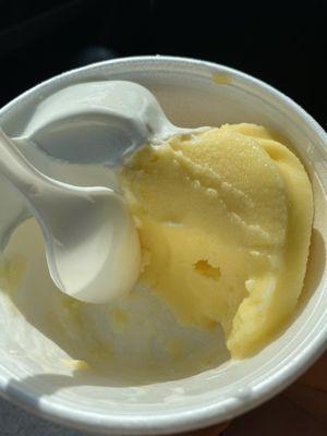 Medium - pineapple dole whip/ vanilla