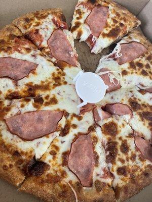 Medium ham pizza