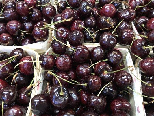 Fresh cherries