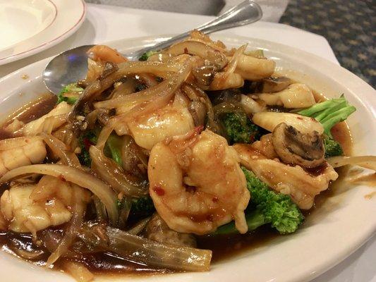 Yang Chow Shrimp and Scallops