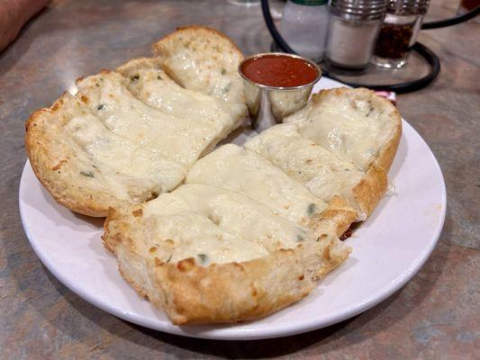 Garlic Bread With Mozzarella Cheese