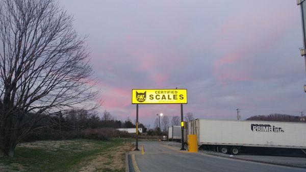 looking off from the parking lot towards the east some nice skies coming in