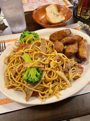 Lo mein w/maduros