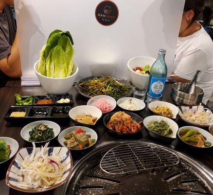 Lots of tasty banchan :)