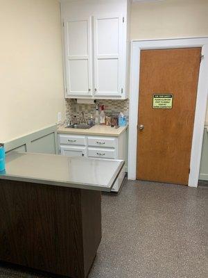 Very clean exam room