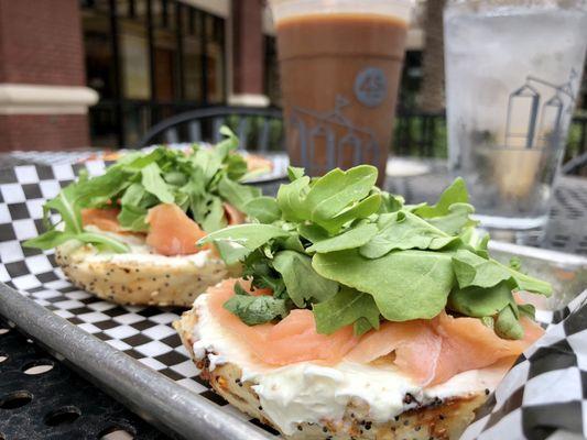 Lox bagel