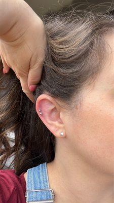 Jewelry exchange double helix piercing