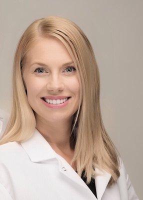 Dr. Evalina Josefsson
Board Certified Pediatric Dentist