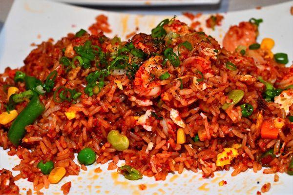 House fried rice with shrimp, crawfish, fish & lemon and garlic sauce.