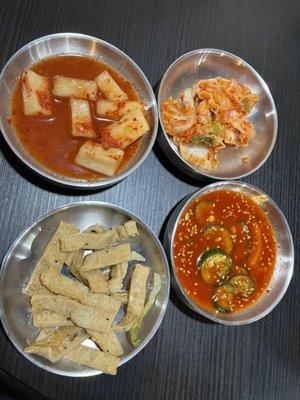 Banchan (side dishes)