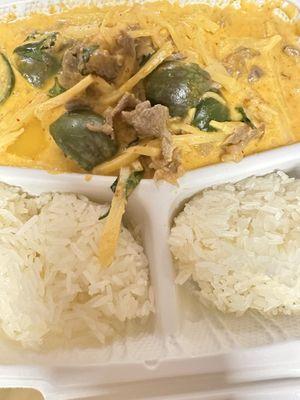 Red curry with sticky rice