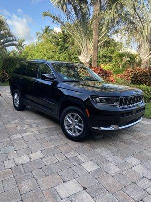 New vehicle Grand Cherokee. L