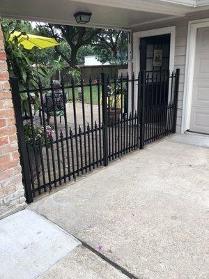 4ft Puppy Proof Fence w/Gate