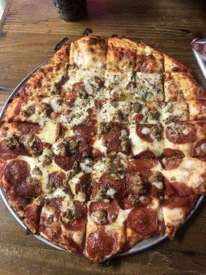 14" thin crust pizza, half sausage, half sausage & pepperoni