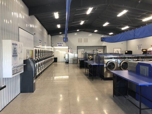 Smaller washers from front to back. We offer 20lb, 40lb, and 60lb washers. We have over 30 washers and 30 dryers.