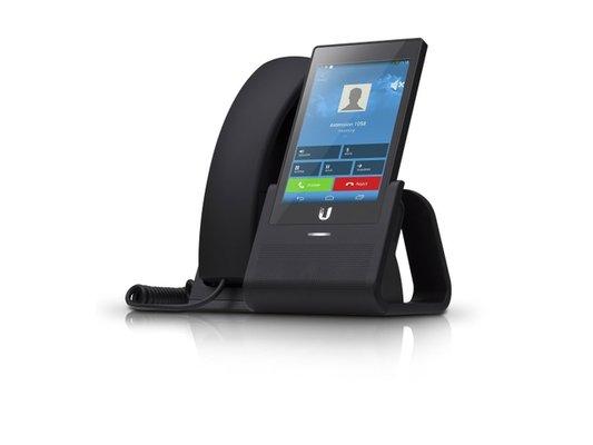 The most modern desk phones and hosted services available