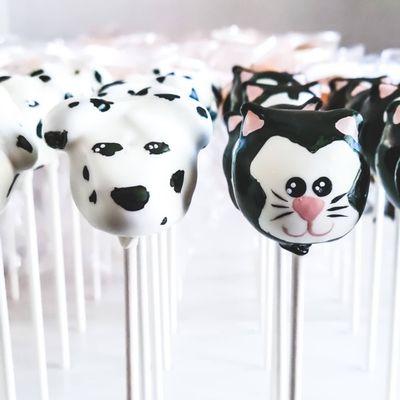 Cats and dogs aren't just for pets anymore.  They can be prrrfffttt for your next celebration for the animal lover you know