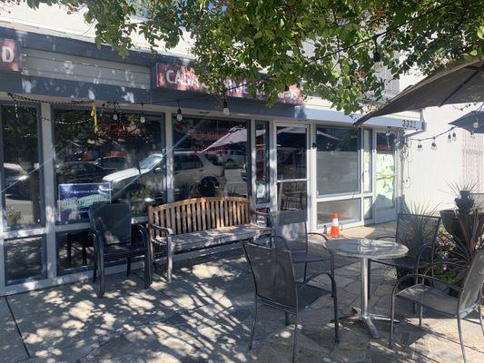 Outdoor seating area with a fountain