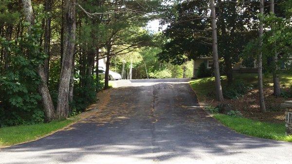 Sealcoating, Asphalt Paving, Driveway Repair, Maine, Portland, South Portland, Cape Elizabeth, Scarborough,, Saco, Old Orchar...