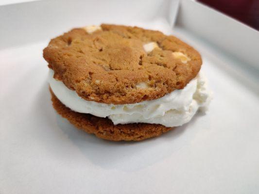 Macadamia nut cookie sandwich with cereal-flavored ice cream