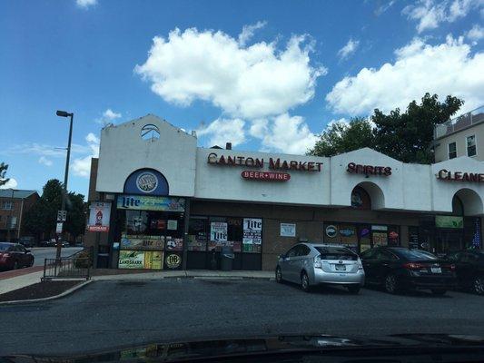 Canton market on a hot summer day