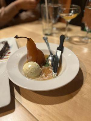 Poire Pochee au Riesling