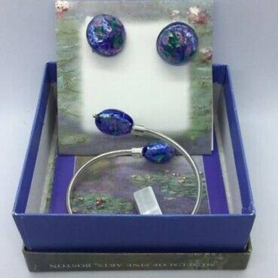 Monet Water Lily Moreno Glass Clip Earrings With Matching Silver Bracelet Set