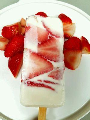 Fresa con crema 
Strawberry and cream