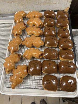 Bear claw and chocolate square with chocolate chip inside