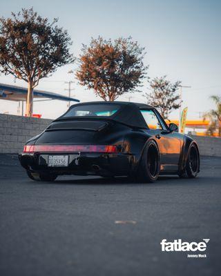 Porsche 964 with the body kit painted by us.