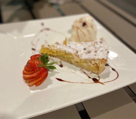 Lemon pie ($9)