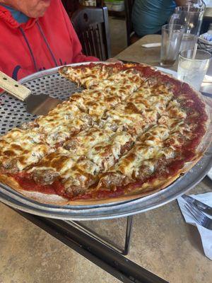 Sausage Pizza- 7/10