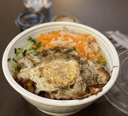 Lemongrass Shrimp Noodle Bowl with Fried eggs