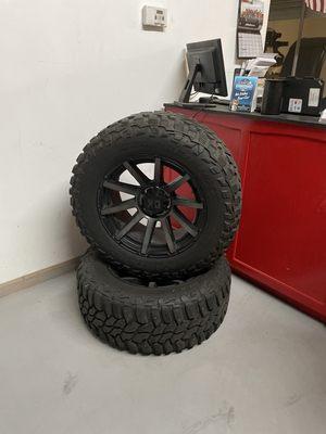 Used consignment tires and wheels.