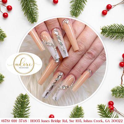 Nothing says Christmas like sparkly rhinestone nails! 
 Book your appointment and get holiday-ready!
\