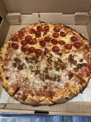 Plain Pizza with pepperoni and sausage